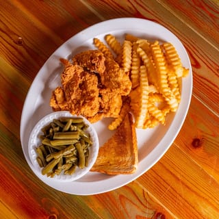 4 pc Dark FRIED Chicken w/ 2 sides & Toast